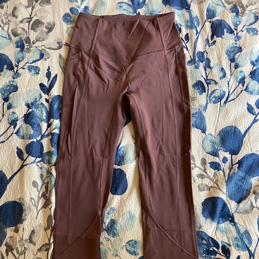 LIKE NEW Lululemon leggings in Lilac!